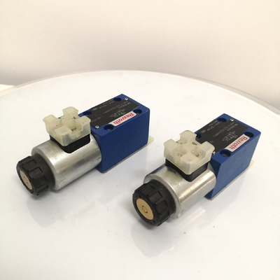 R900561276 4we6y62/Eg24n9K4 Válvula direccional de solenoide para aceite de Rexroth Tamaño del paquete