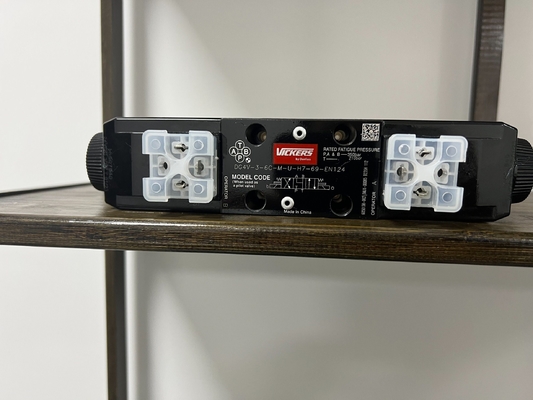 Control de temperatura de las válvulas de solenoide de corriente continua Partes de repuesto hidráulicas Dg4V-3-0c-M-U-H7-69-En124