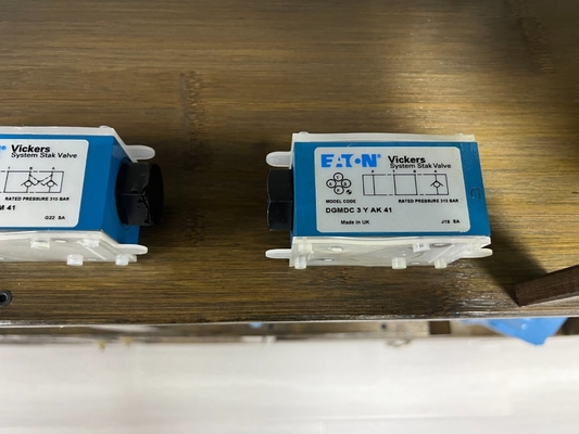 Válvula de solenoide de corriente continua con forma de conexión de la abrazadera