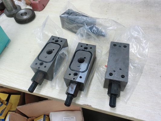 Aplicación a la grúa de rastreo Acero de carbono A10vso45 A10vso63 Partes de repuesto válvula hidráulica Dr