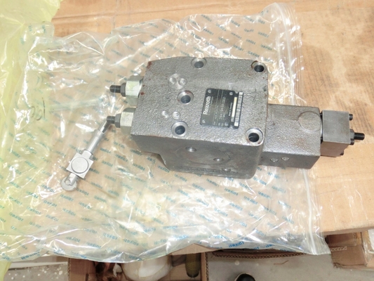Excavadora de hierro fundido Partes del motor de viaje hidráulico para el motor oscilante PC45r-8 Competitivo