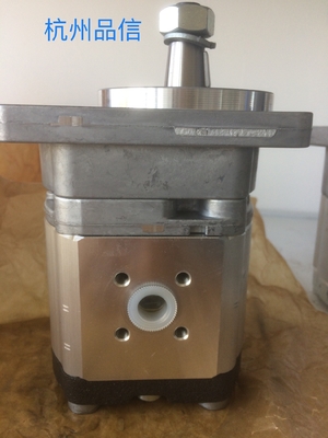 0511645601 Bomba de engranaje hidráulico 35 kg Diseño ligero para una fácil instalación