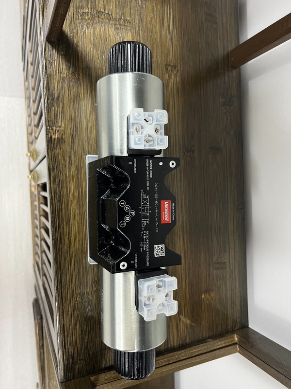 Válvula de solenoide de uso industrial piloto Dg4V-5s-6cj-M-U-H5-20 para y control