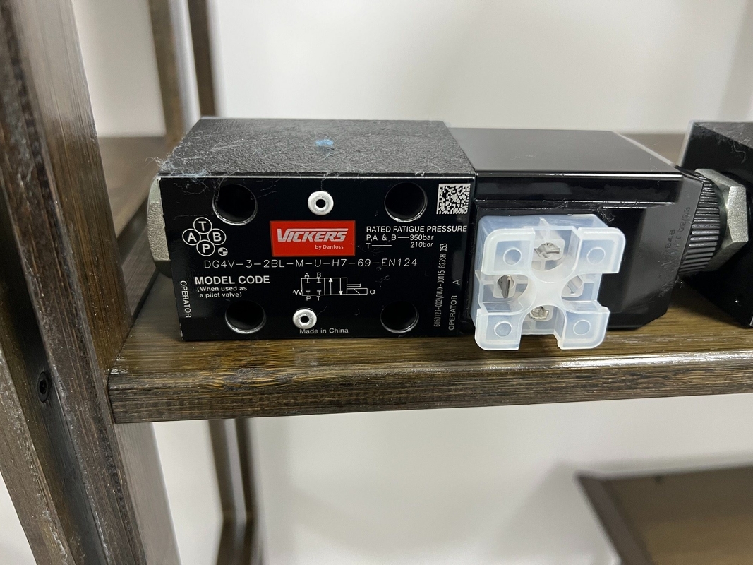 Dg4V-3-2al-M -U-H5-60 Válvula de solenoide para el código del modelo 20cm*20cm*15cm Personalización