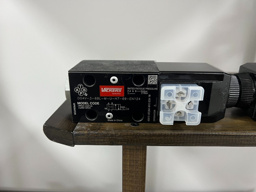 6.000kg Peso bruto del paquete Dg4V-3-2bl-M-U-H7-60-En210 Válvula de solenoide para el 6046159-001